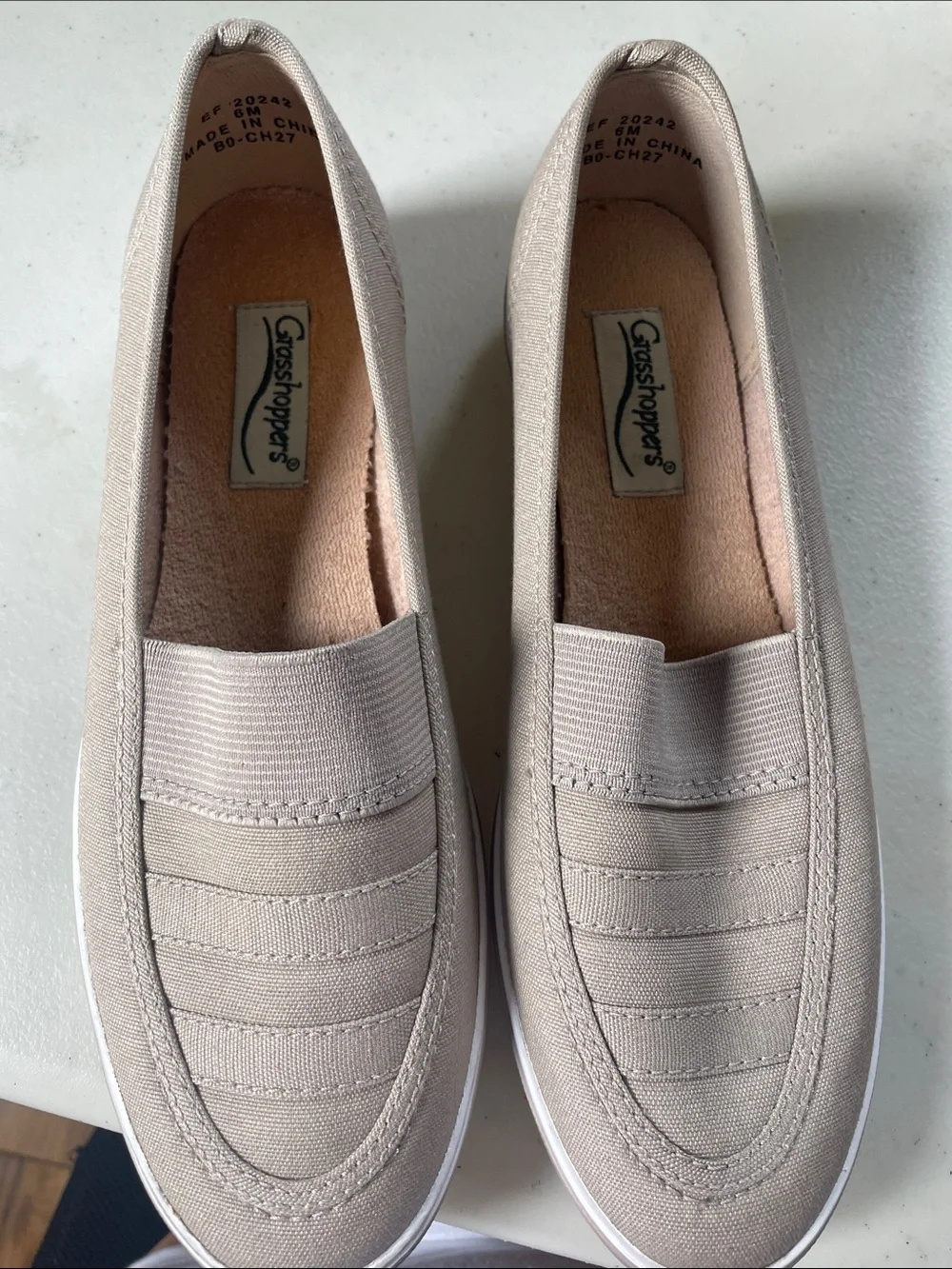 Grasshoppers Women's Slip-On Loafers in Taupe Size 6